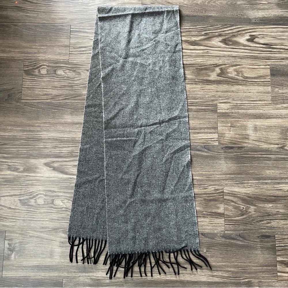 Amicale Cashmere Gray Merino Wool Scarf